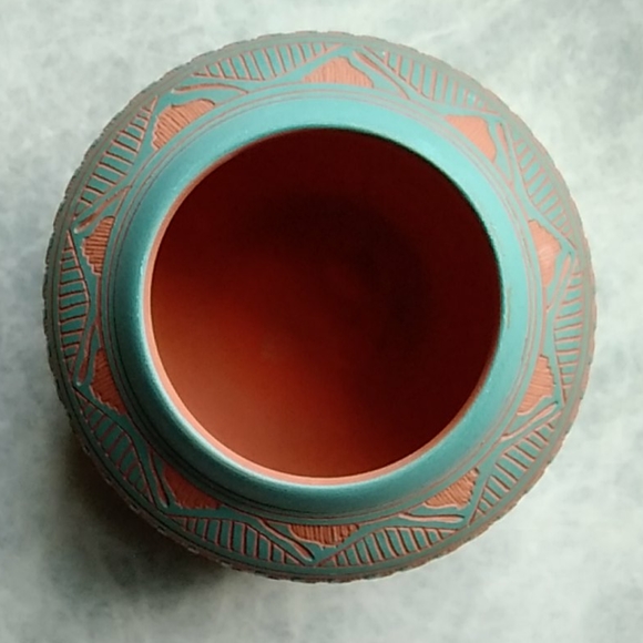 HOLD Vintage Navajo Pot by Susie Charlie - Picture 8 of 8